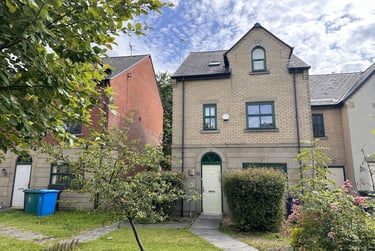 6 bed flat, Schuster Road, Victoria Park, Manchester, M145LX - Image 1